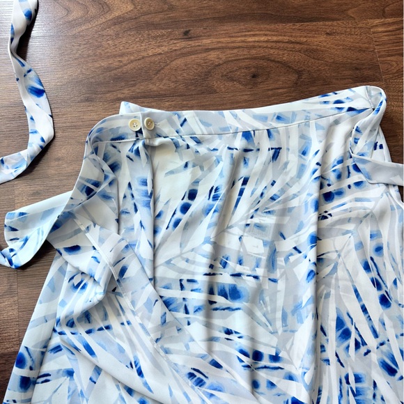 BCBGMaxAzria Wrap Skirt - Picture 3 of 7